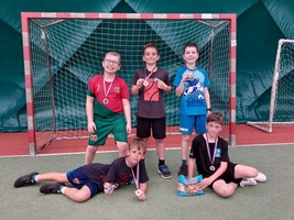 koln liga minihzen, erven 2024