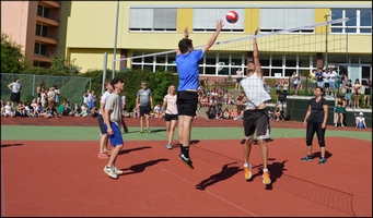 Rozlouen s devtm ronkem, erven 2024